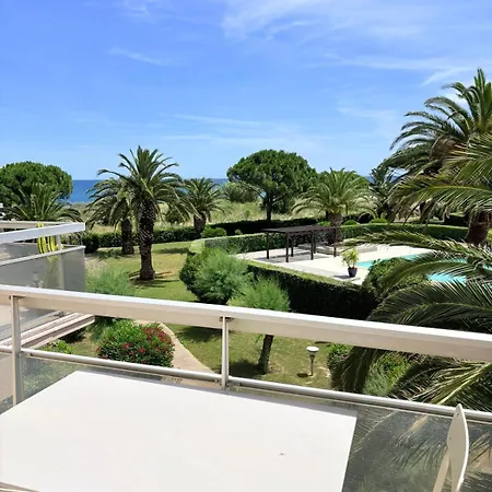St Cyprien Paranthese Ensoleillee Au Bord De L Eau *